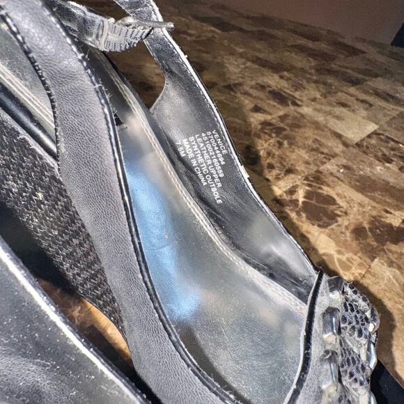 White House Black Market Embellished Wedge Heels - Size 7 - Picture 9 of 11